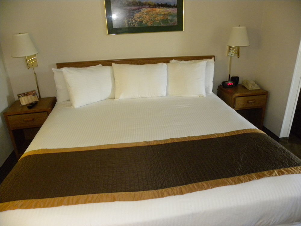 New Victorian Inn & Suites Lincoln Bagian luar foto